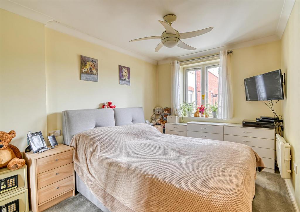 24 Farthings Court-7.jpg
