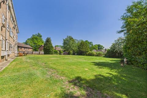 1 bedroom ground floor flat for sale, Willow Grove, Chislehurst BR7
