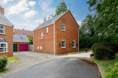 4 bedroom detached house for sale, St. Davids Walk, Stratford-Upon-Avon CV37