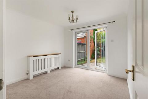 4 bedroom detached house for sale, St. Davids Walk, Stratford-Upon-Avon CV37