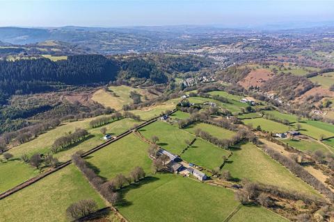 4 bedroom farm house for sale, Hafodyrynys, Newport NP11