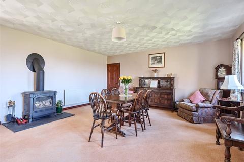 4 bedroom farm house for sale, Hafodyrynys, Newport NP11