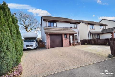 4 bedroom detached house for sale, Trevaughan Lodge Road, Whitland