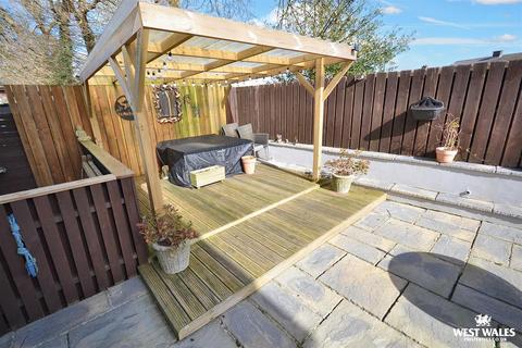 4 bedroom detached house for sale, Trevaughan Lodge Road, Whitland