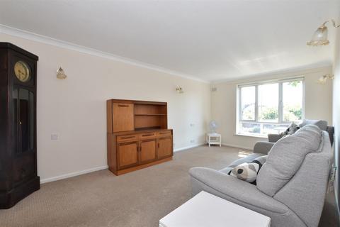 1 bedroom flat for sale, Cambridge Road, Wanstead