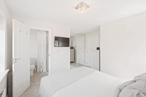 2 Chimney Way, Stoke Prior, Bromsgrove, B60 4FQ