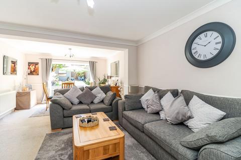 8 Furtherfield, Abbots Langley, WD5 0PL