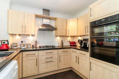 8 Furtherfield, Abbots Langley, WD5 0PL