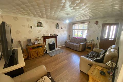 3 bedroom detached house for sale, 20 Cairnwell Road, Chadderton OL9 0NF