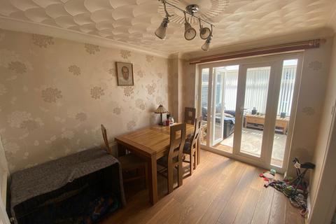 3 bedroom detached house for sale, 20 Cairnwell Road, Chadderton OL9 0NF