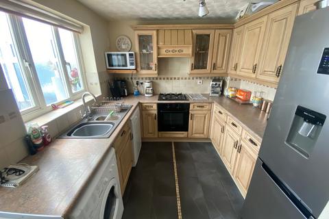3 bedroom detached house for sale, 20 Cairnwell Road, Chadderton OL9 0NF