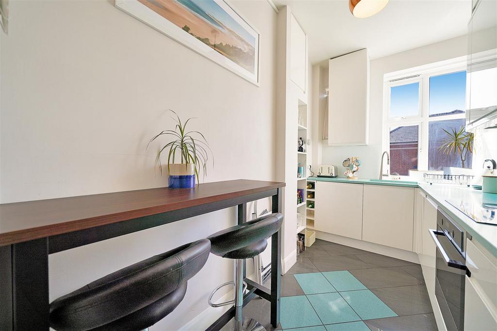8 B Sidmouth Parade, Sidmouth Road - u Oxz9bcy Tr K1j9