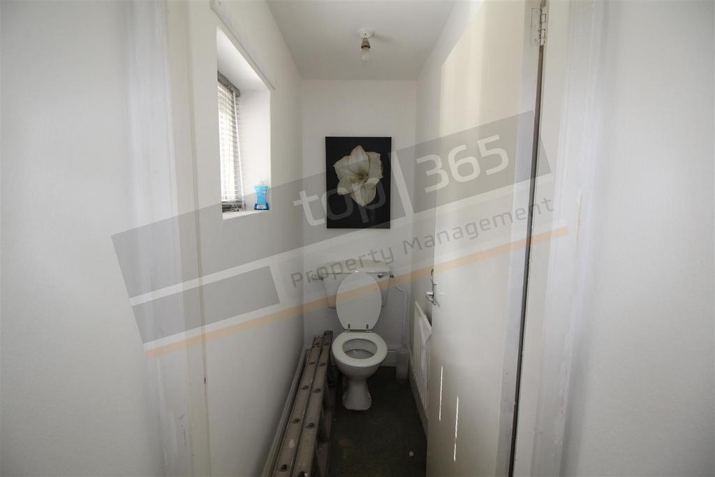 9ci8 Duxc8fci71 D4k Am-KJev Wk.jpg