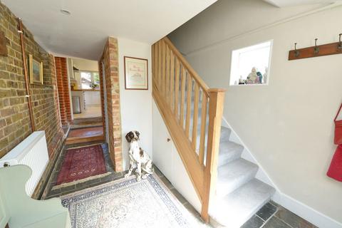122 Award Road, Church Crookham, Fleet, GU52 6QD