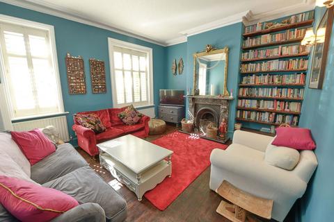 122 Award Road, Church Crookham, Fleet, GU52 6QD