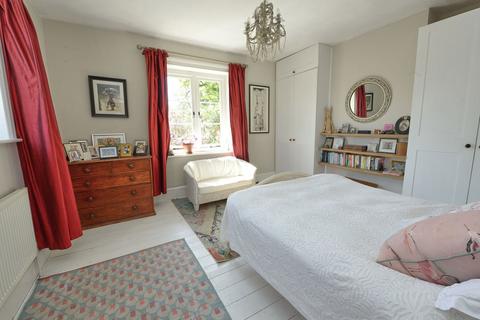 122 Award Road, Church Crookham, Fleet, GU52 6QD