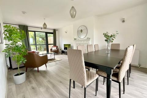 40 Trinity View, Caerleon, Newport, NP18 3SU