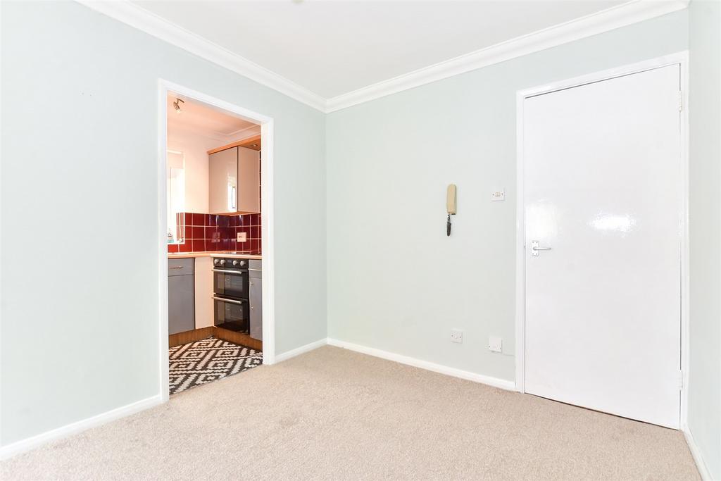 Living/Bedroom Area