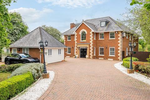 5 bedroom detached house for sale, Bicknacre Road, Chelmsford CM3