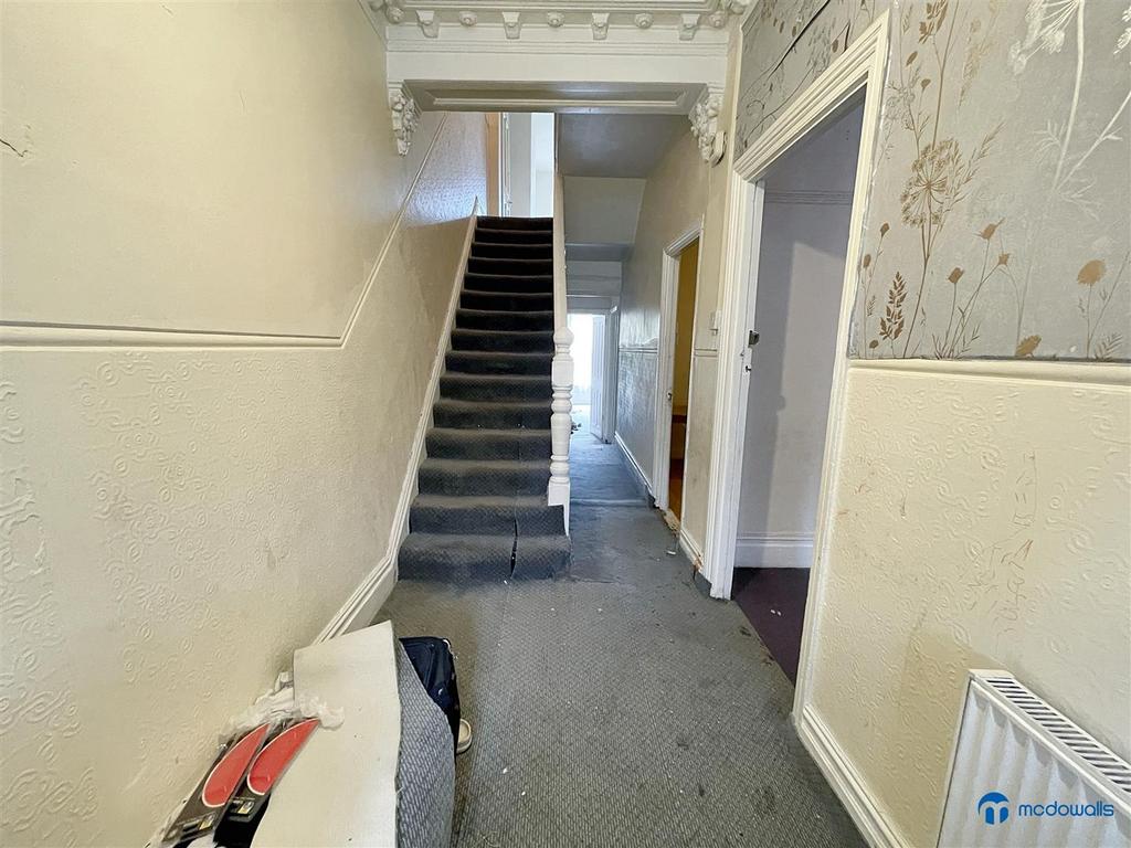 80 Barking Rd East Ham (160).jpg