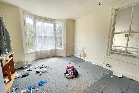 80 Barking Road, East Ham, London, E6 3BP