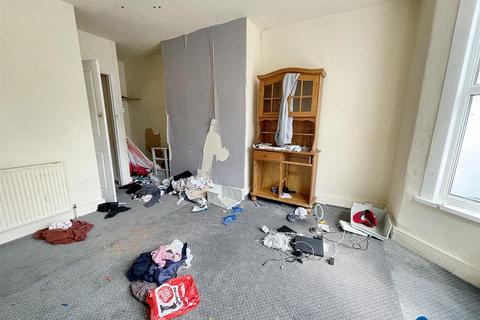 80 Barking Road, East Ham, London, E6 3BP