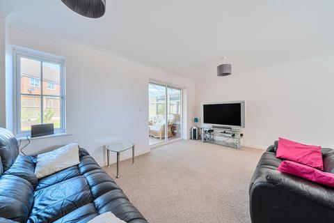 14 Bland Drive, Hawkinge, Folkestone, CT18 7PX
