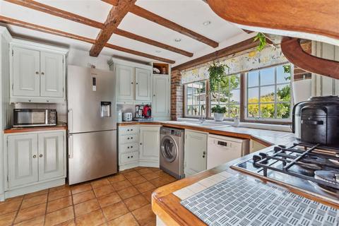3 bedroom cottage for sale, Newtown Road, New Denham