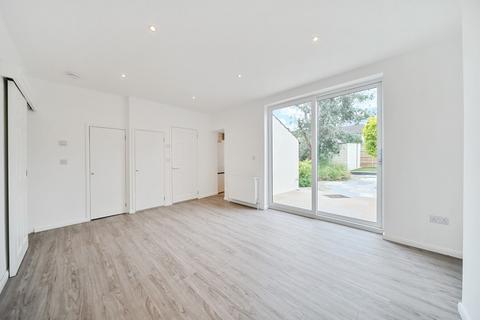 52 Mersham Road, Thornton Heath, CR7 8NP