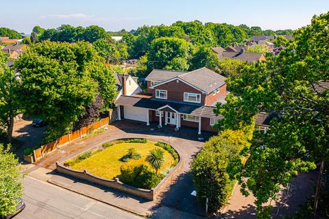 5 bedroom detached house for sale, The Chase, Benfleet, SS7