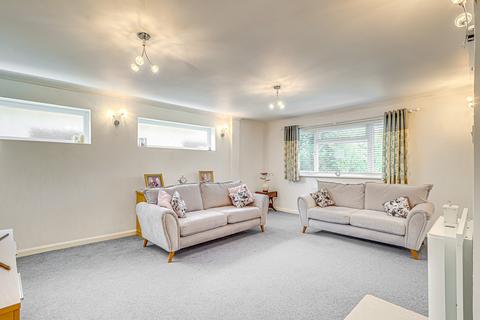 5 bedroom detached house for sale, The Chase, Benfleet, SS7