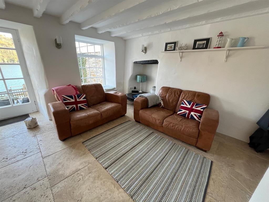 Sitting area.jpg