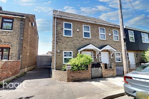 3 bedroom end of terrace house for sale, Youngs Road, Newbury Park