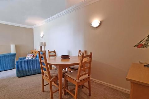 2 bedroom retirement property for sale, Silver Street, Wythall