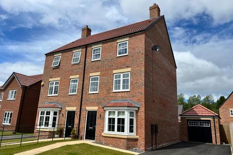 4 bedroom semi-detached house to rent, Elderberry Close, Wynyard