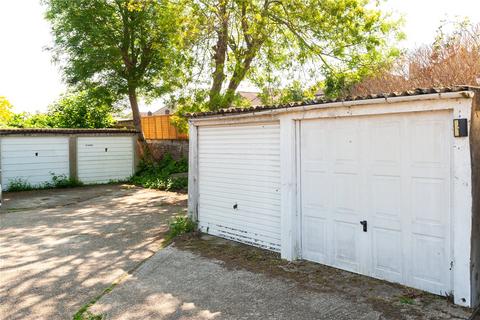 3 Blakes Lane, New Malden, KT3 6NP