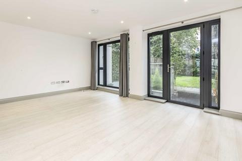 3 Indigo Square, Surbiton, KT6 5BG