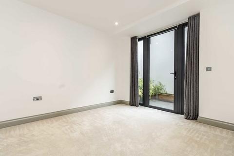 3 Indigo Square, Surbiton, KT6 5BG