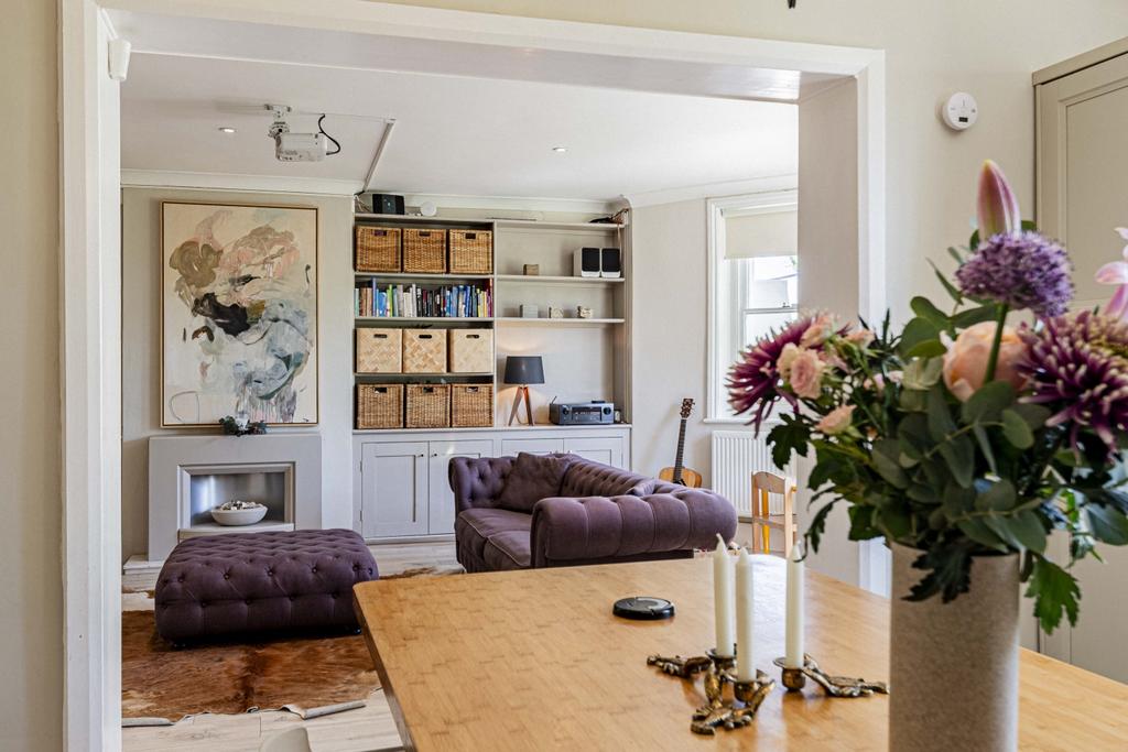 Kitchen Longe