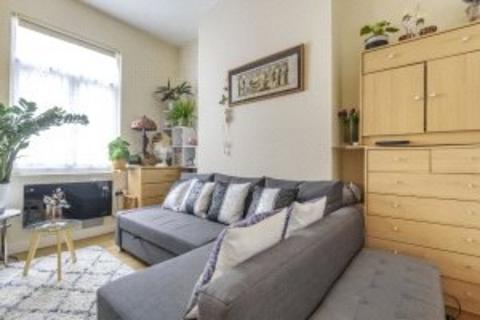 Flat 2, 28 Darnley Street, Gravesend, DA11 0PJ