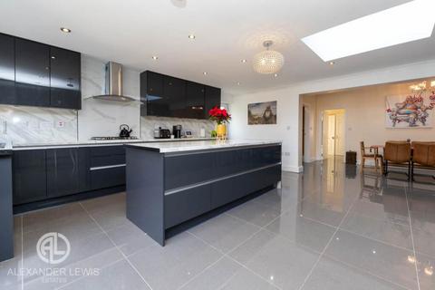 6 bedroom semi-detached house for sale, Sturgeons Way, Hitchin, Hertfordshire, SG4 0BN