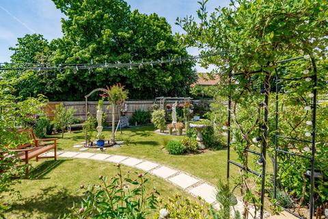 3 bedroom detached bungalow for sale, Ghent Field Circle, Bury St. Edmunds IP31