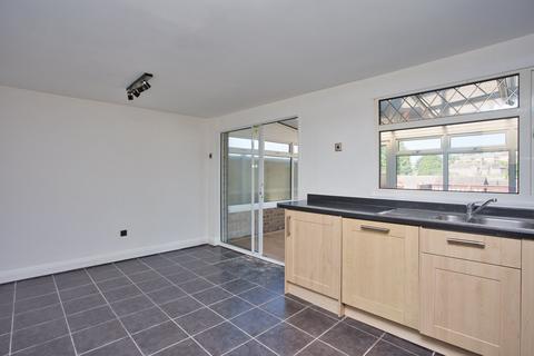 6 Maine Close, Dover, CT16 2AZ