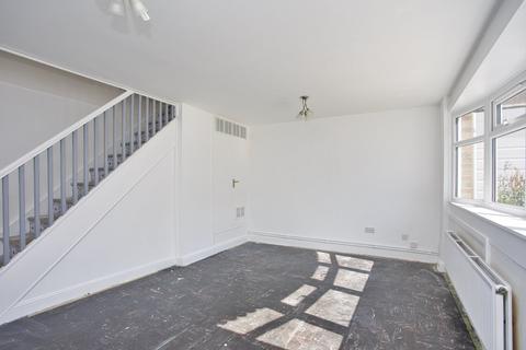 6 Maine Close, Dover, CT16 2AZ