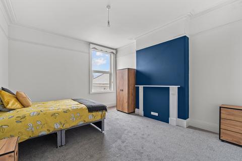 1 bedroom in a house share to rent, 31 Ford Park Road, Devon PL4