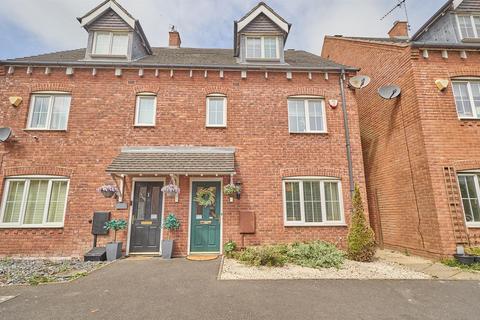 4 bedroom semi-detached house for sale, Applebees Walk, Hinckley