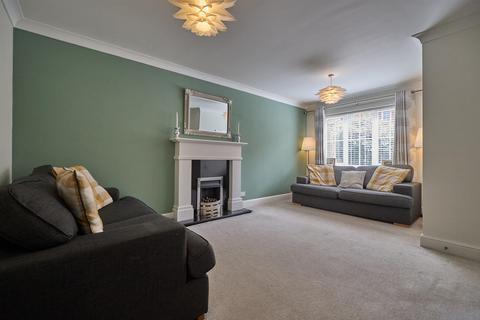4 bedroom semi-detached house for sale, Applebees Walk, Hinckley