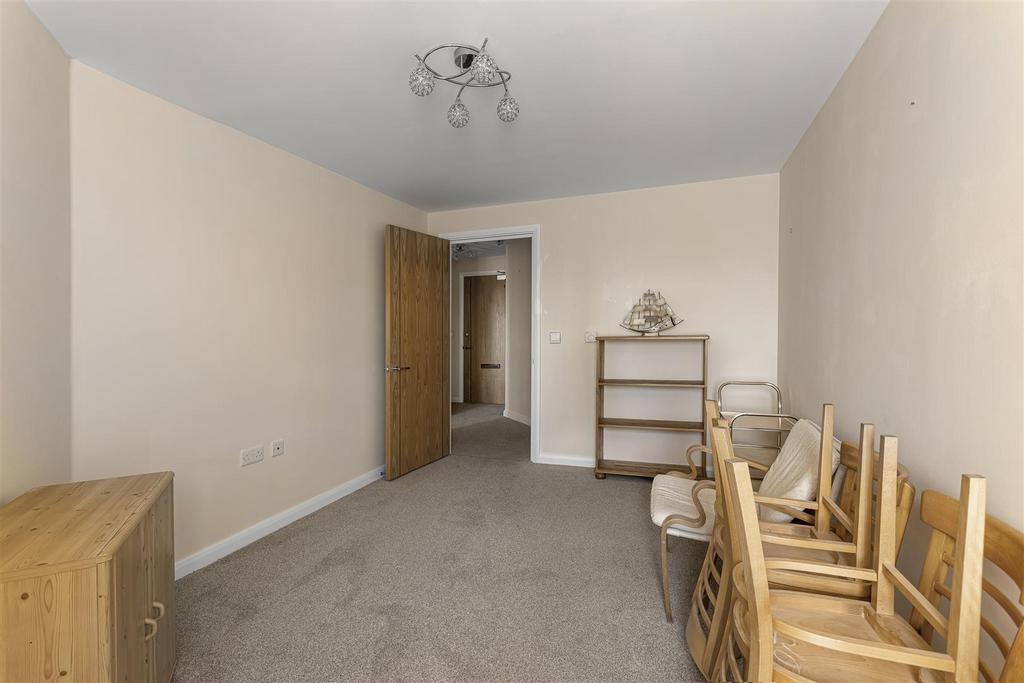 Flat 19 Smithson Court 16.jpg