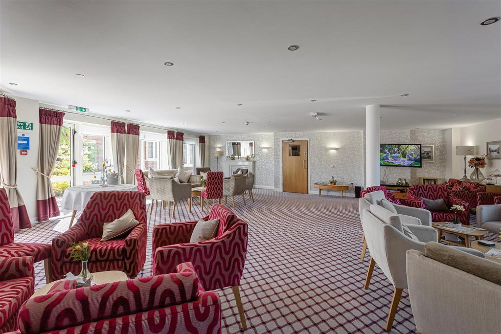 Flat 19 Smithson Court 37.jpg