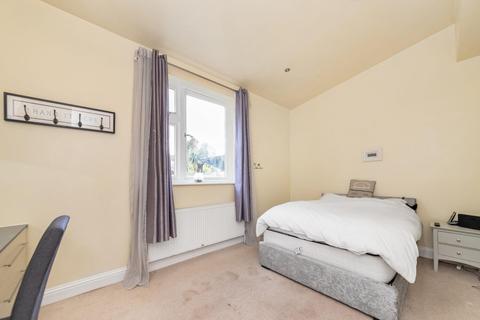 95d Lennard Road, Beckenham, BR3 1QS